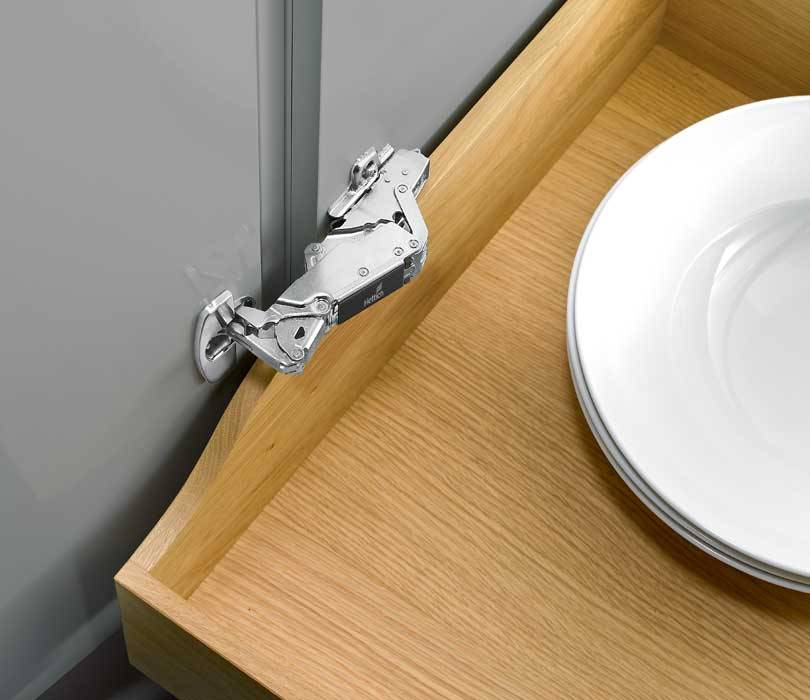 Nページ Завіса Sensys 8657i з дотягувачем, відкр. 165° з нульовим