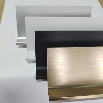 Gola Профіль L д/фасаду без ручки L=5м- латунь фактура