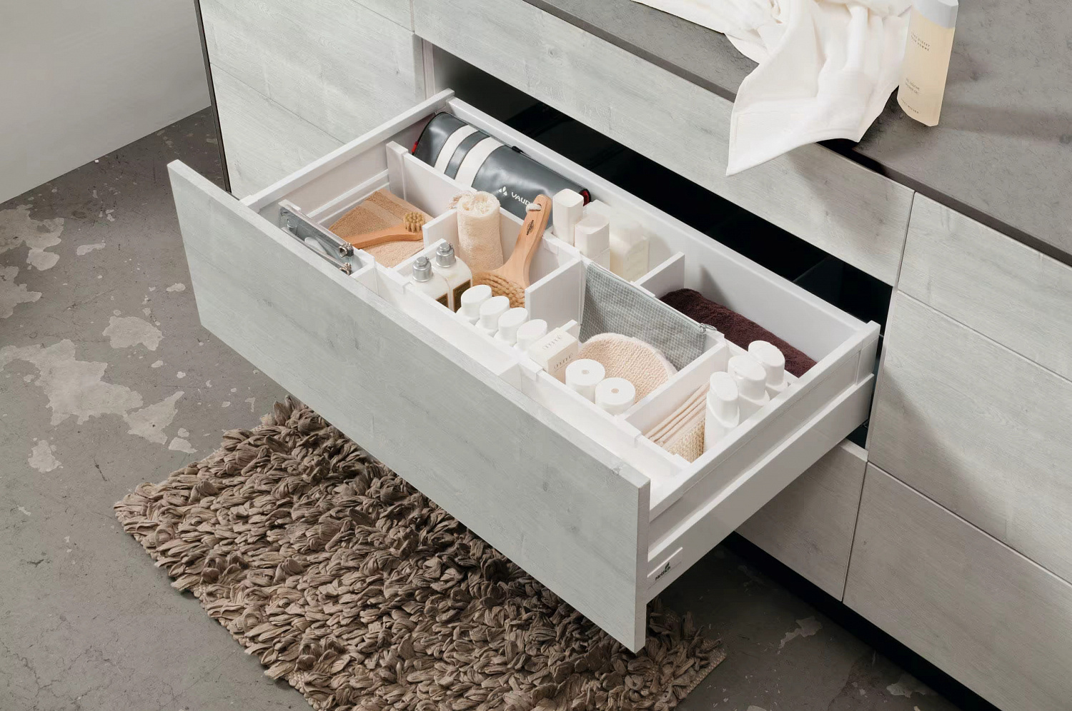 Система висувних шухляд Atira Система висувних шухляд Atira