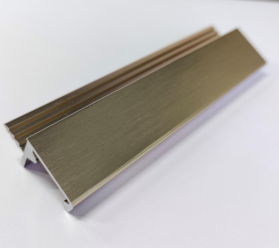 Gola Профіль у верхній модуль під LED, L=5м- латунь фактура