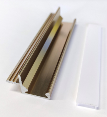 Gola Профіль у верхній модуль під LED, L=5м- латунь фактура